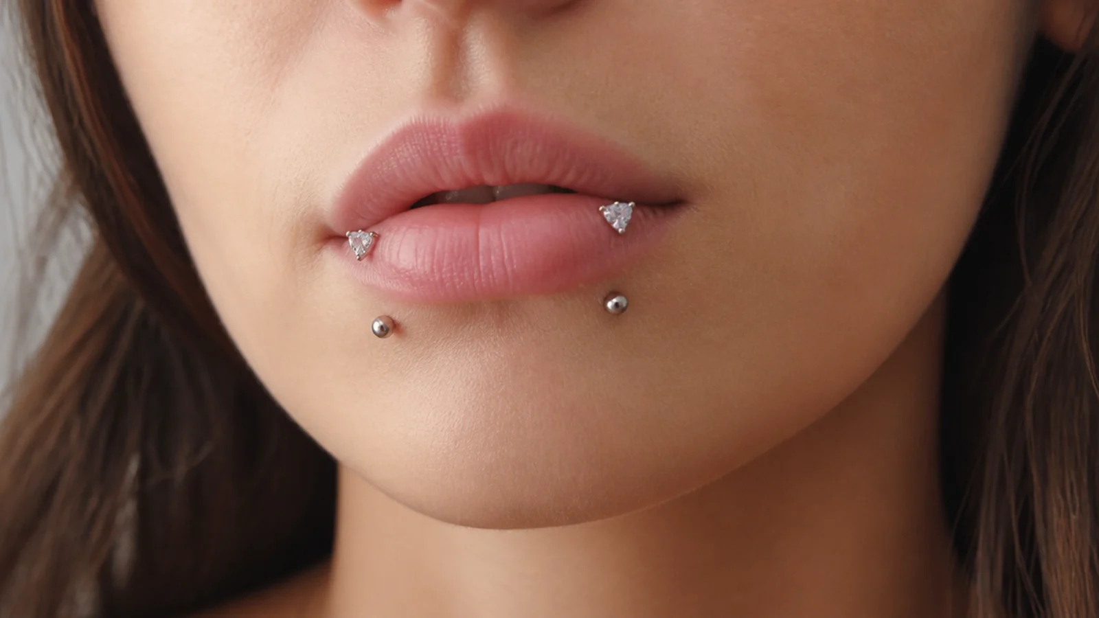 Angel fangs with gems, snake bites with plain studs