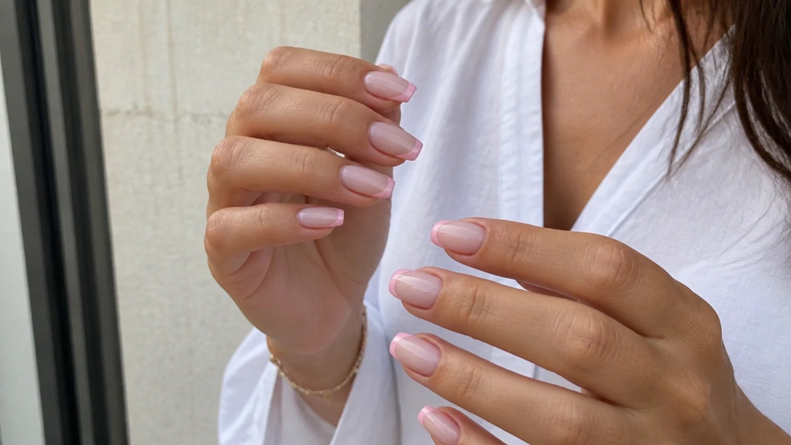 Baby boomer nails with a soft coloured French line