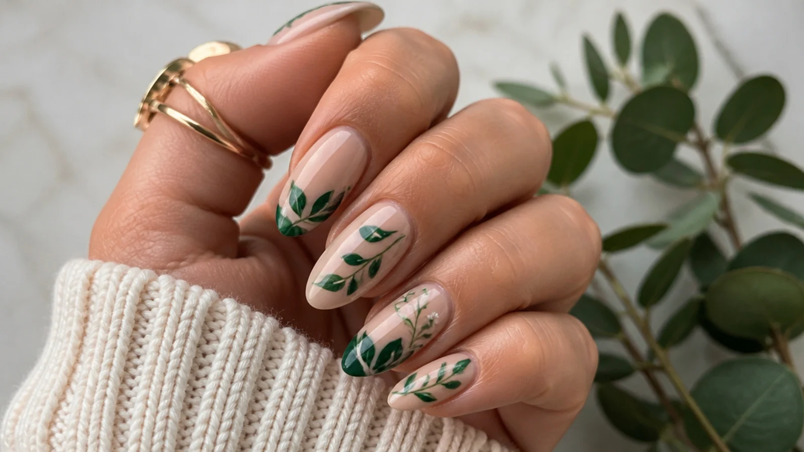 Emerald green leaf and foliage blooming gel nails on nude