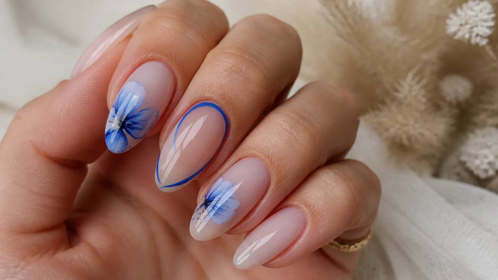Soft diffused blue bloom next to sharp painted blue gel line art