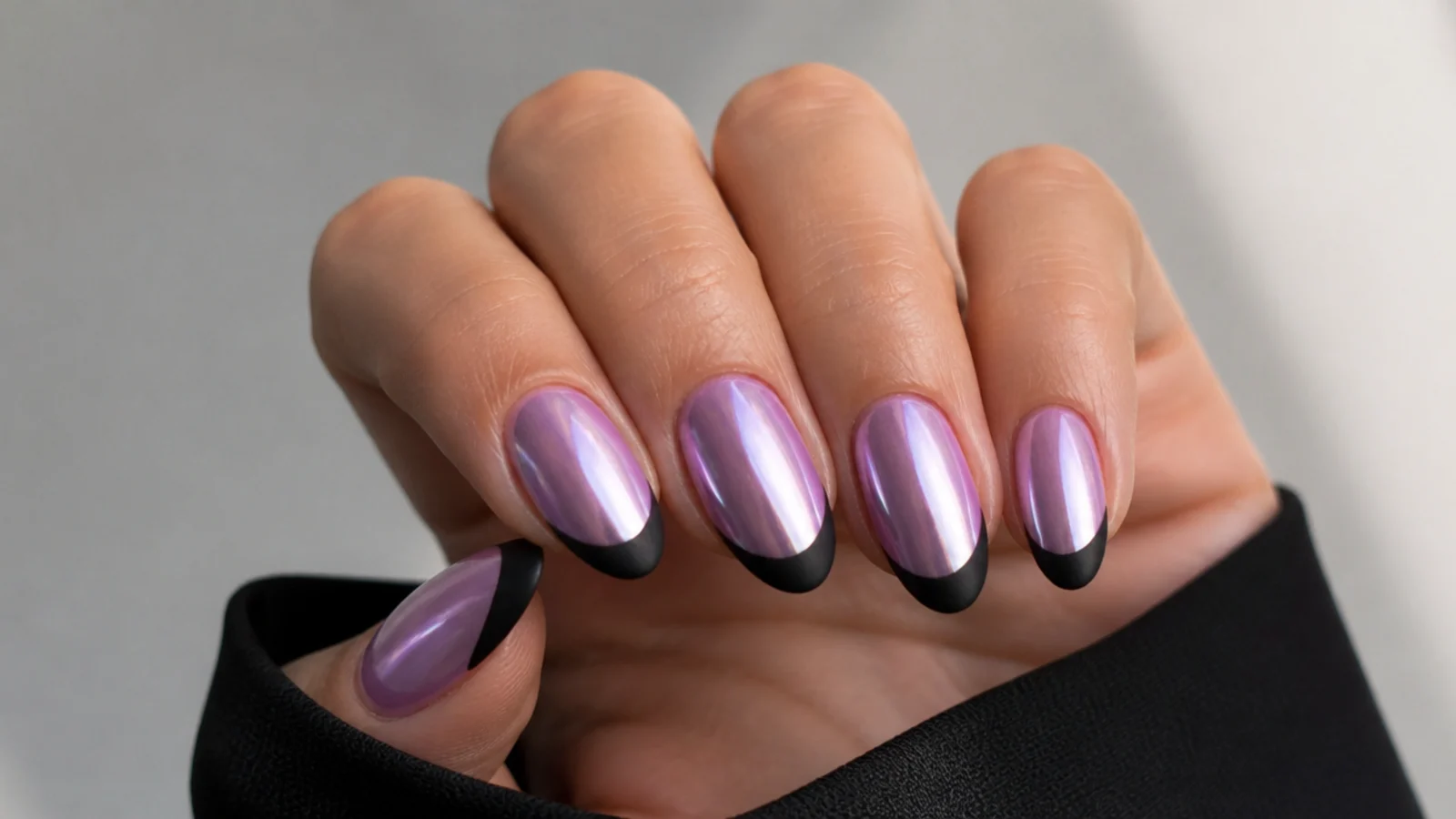 Mirror lilac chrome nails with matte black french tips