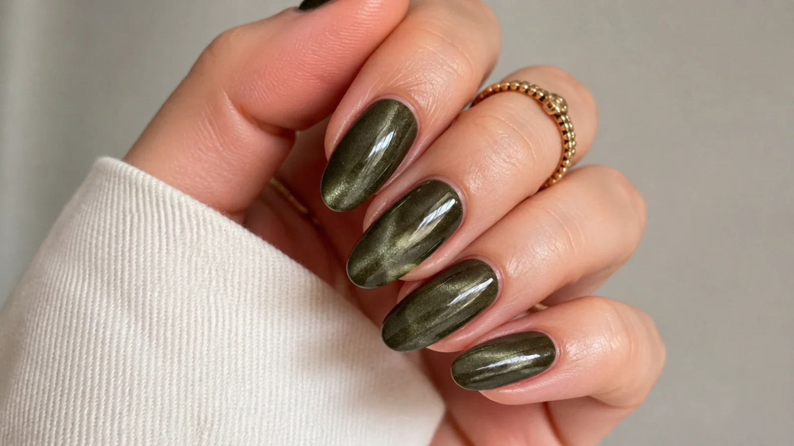 Velvet magnetic warm olive green almond nails