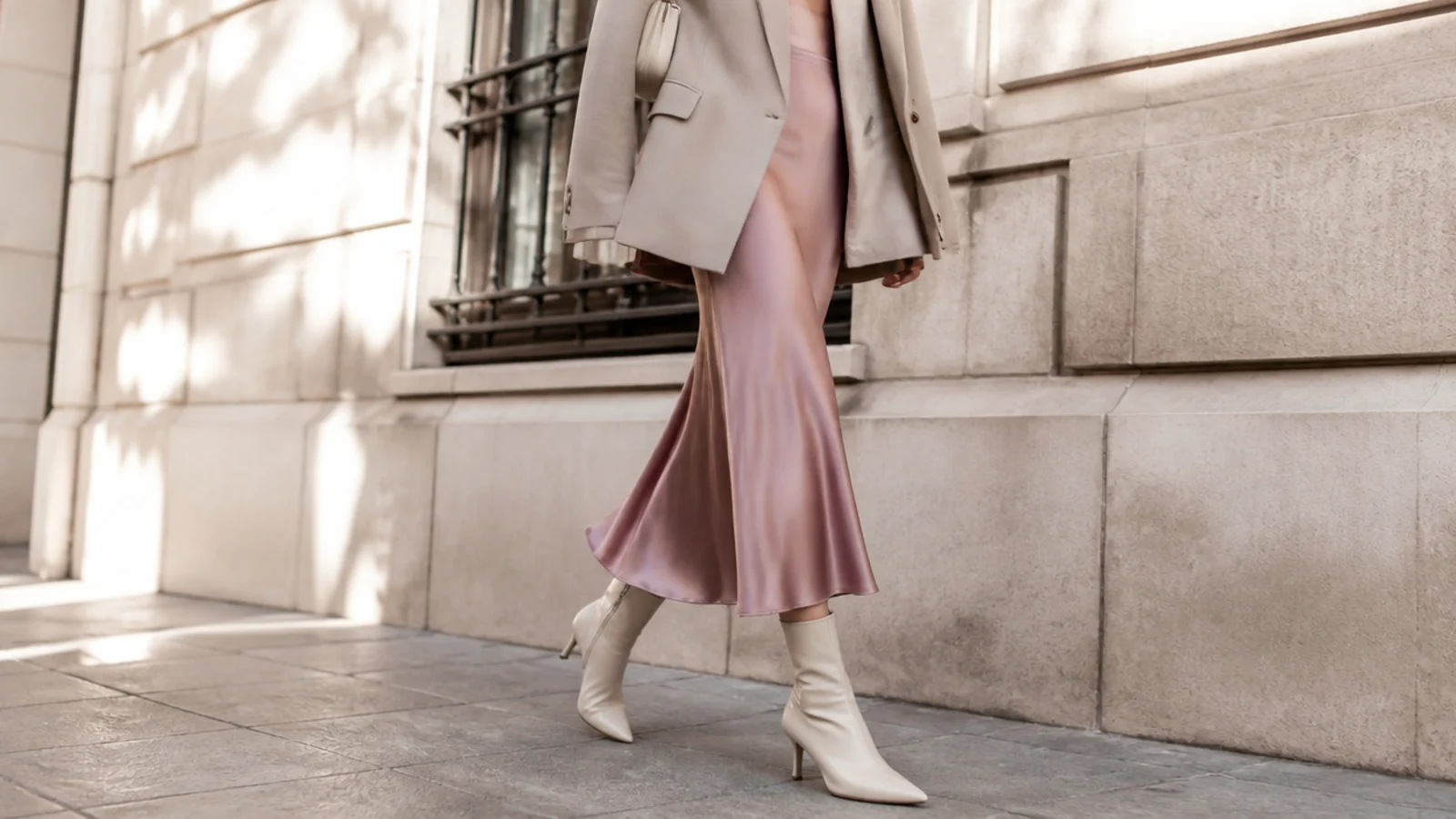 Faceless outfit with a satin slip midi skirt, an oversized blazer and pointed heeled ankle boots